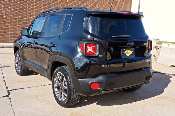 2016 JEEP RENEGADE 4X4 / ONLY 23K MILES / LIKE NEW !!! for sale in Omaha, IA – photo 9
