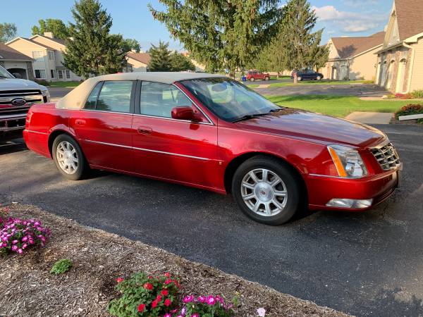 2010 Cadillac DTS for sale in Rockford, IL
