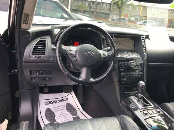 2011 INFINITI FX35 Base EASY FINANCING AVAILABLE for sale in Santa Ana, CA – photo 18