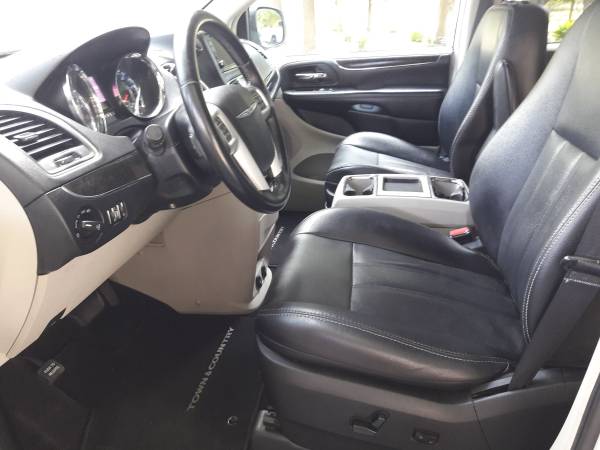 2014 CHRYSLER TOWN AND COUNTRY TOURING 4 DOORS MINI-VAN - cars & for sale in Oxnard, CA – photo 3