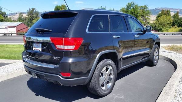 2011 Jeep Grand Cherokee Laredo 4WD Leather HEMI Panoramic Roof Loaded for sale in Ashland, OR – photo 3