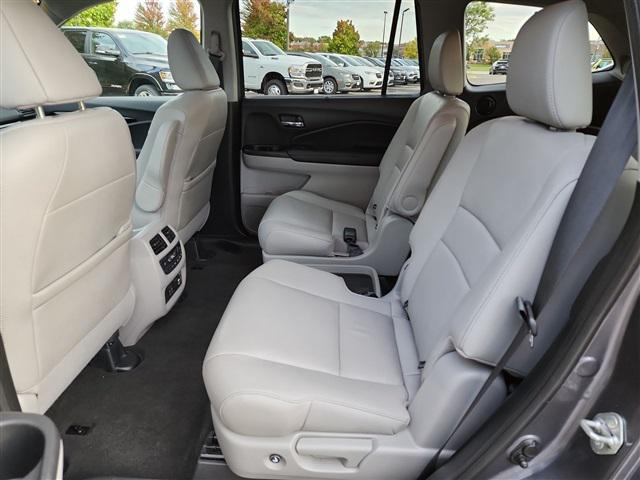 2019 Honda Pilot Touring 8-Passenger for sale in Brookfield, WI – photo 17