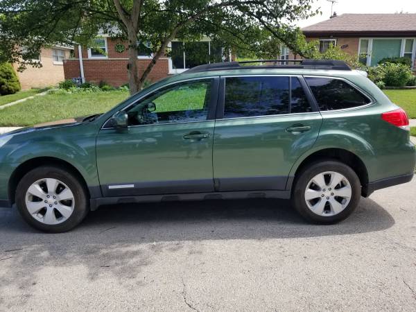 2011 subaru outback for lease/weekly for sale in Chicago, IL – photo 2