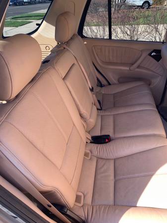 Mercedes-Benz ML500 (LOW MILES) - cars & trucks - by owner - vehicle... for sale in Westchester, IL – photo 4
