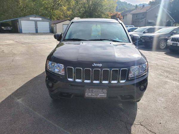 2012 Jeep Compass Sport 4x4 4dr SUV EVERYONE IS APPROVED! for sale in Vandergrift, PA – photo 2