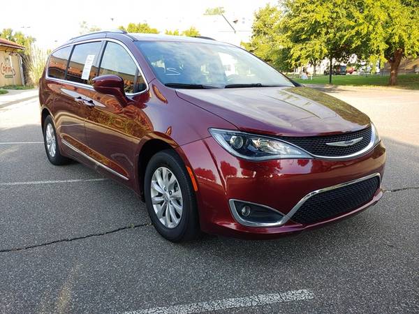 2018 CHRYSLER PACIFICA LEATHER LOADED! POWER SLIDING DOORS! 1 OWNER! for sale in Norman, KS – photo 2