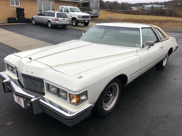 1976 Buick Riviera White - - by dealer - vehicle for sale in Johnstown , PA – photo 6