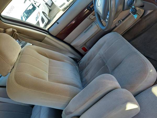 2004 Mercury Grand Marquis GS - cars & trucks - by dealer - vehicle... for sale in Providence, CT – photo 8