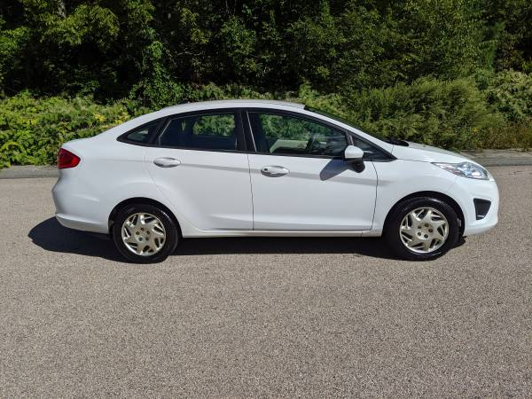 2012 Ford Fiesta Sedan - 30+MPG LOW MILES!!! for sale in Griswold, CT – photo 4