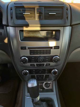 2010 Ford Fusion SE - cars & trucks - by owner - vehicle automotive... for sale in Roscoe, IL – photo 19
