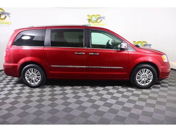 2014 Chrysler Town & Country Limited - mini-van for sale in Cincinnati, OH – photo 8