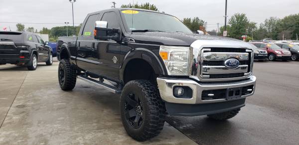 DIESEL!! 2011 Ford Super Duty F-250 SRW 4WD Crew Cab 156" Lariat for sale in Chesaning, MI – photo 4