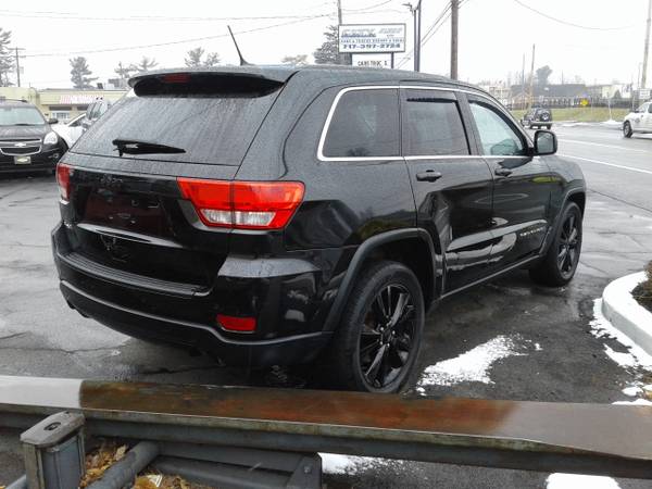 2012 Jeep Grand Cherokee Laredo 4x4 - - by dealer for sale in Bausman, PA – photo 5