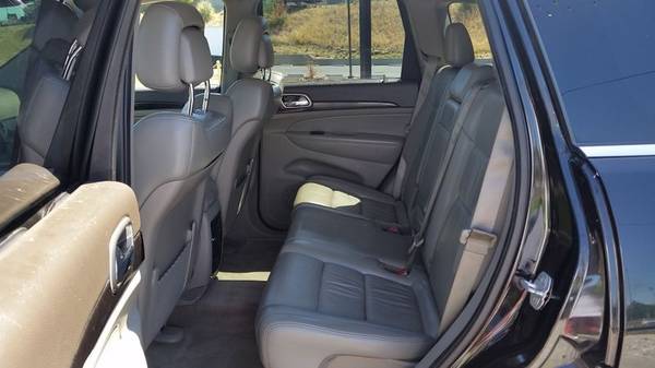 2011 Jeep Grand Cherokee Laredo 4WD Leather HEMI Panoramic Roof Loaded for sale in Ashland, OR – photo 11