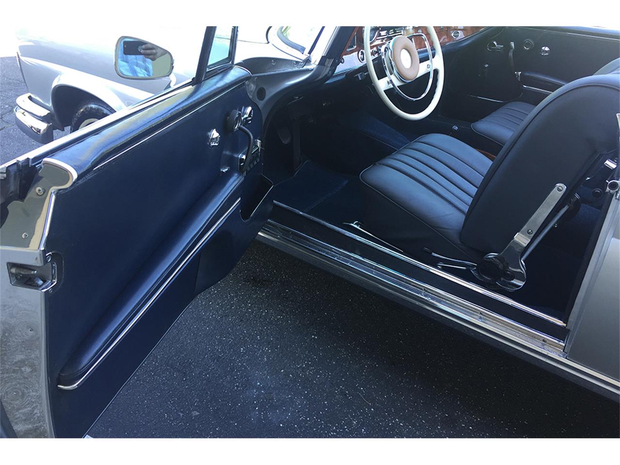 1967 Mercedes-Benz 250SE for sale in Southampton, NY – photo 17