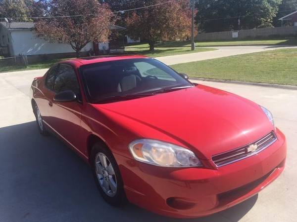 Red 2006 Chevy Monte Carlo LT Coupe (147,000 Miles) for sale in Dallas Center, IA – photo 4