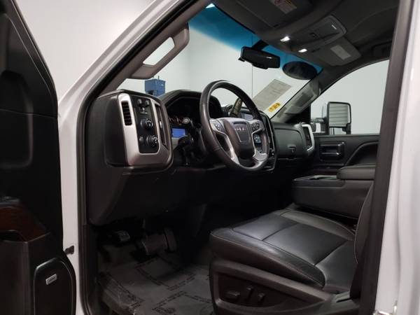 2018 GMC 4x4 Diesel Crew Cab (Life time Tire and Maintenance included) for sale in Fontana, CA – photo 4
