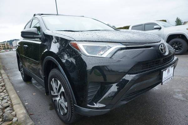 2018 Toyota RAV4 LE - - by dealer - vehicle automotive for sale in Tacoma, WA – photo 2