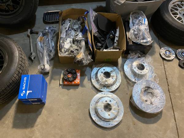 98 bmw 528i 5speed lots of new parts and extra parts new clutch! for sale in Seneca, IL – photo 15