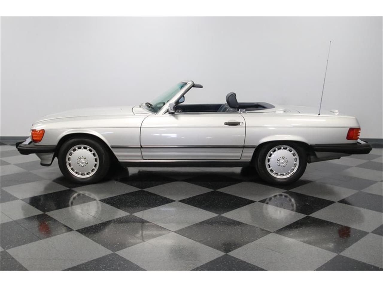 1989 Mercedes-Benz 560SL for sale in Concord, NC – photo 6