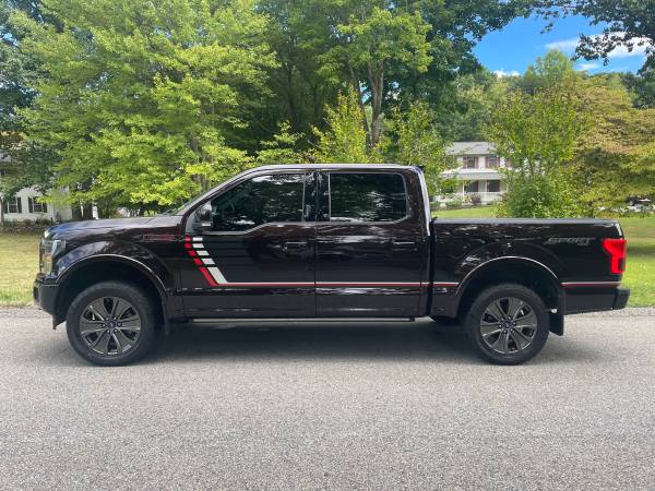 2018 Ford F-150 Lariat Sport 4x4 - Like new, low mileage - cars & for sale in Wappingers Falls, NY – photo 4