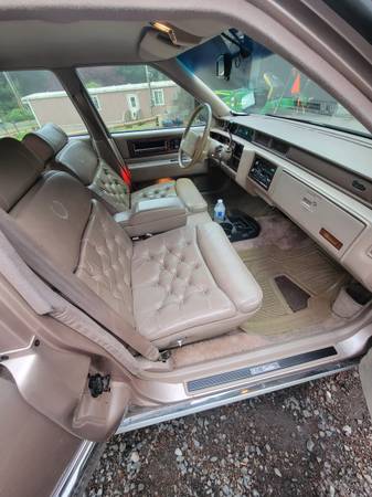 1991 Cadillac Fleetwood for sale in Florence, OR – photo 9