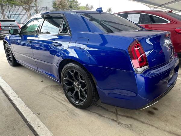 2019 CHRYSLER 300 WILL DO PAYMENTS - - by dealer for sale in GRAPEVINE, TX – photo 5