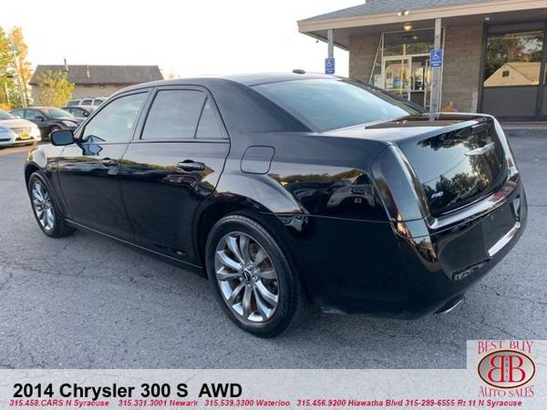 2014 CHRYSLER 300 S AWD! FULLY LOADED! PANO SUNROOF! BLUE LEATHER! for sale in Syracuse, NY – photo 5