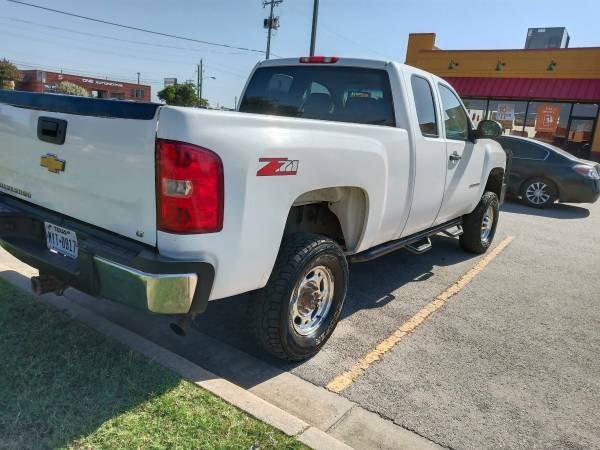 2008 Chevy Silverado 2500 - cars & trucks - by owner - vehicle... for sale in Pflugerville, TX – photo 3