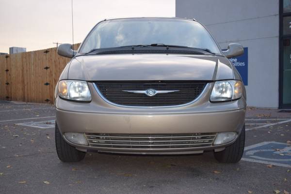 2002 *Chrysler* *Town & Country* *4dr Limited FWD* G - cars & trucks... for sale in Denver, NM – photo 3