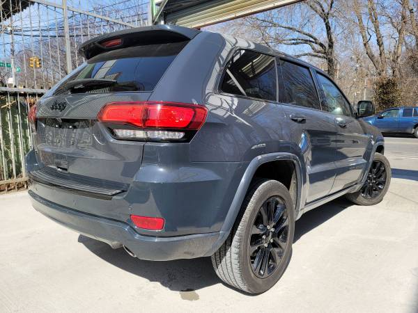 2017 Jeep Grand Cherokee Altitude for sale in Bronx, NY – photo 3