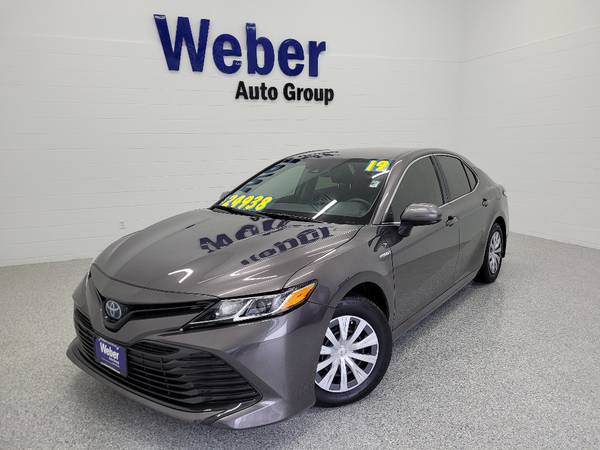 2019 Toyota Camry-21k miles- Hybrid w/ back up camera - cars &... for sale in Silvis, IA – photo 2