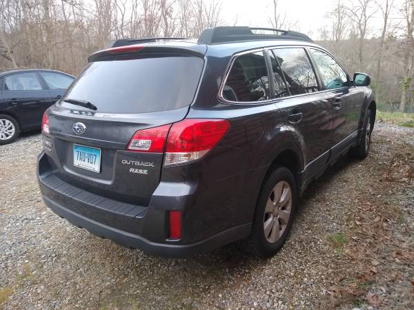 2012 Subaru Outback Premium AWD Current Emissions. No Issues - cars... for sale in Norwich, CT – photo 3