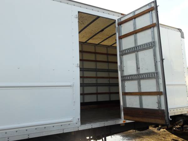 2013 FREIGHTLINER M2 106 26 FEET BOX TRUCK WITH LIFTGATE - cars & for sale in San Jose, CA – photo 13