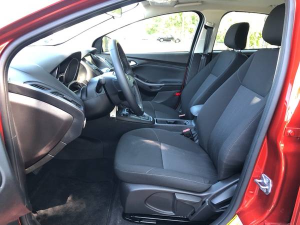 2018 FORD FOCUS SEL HATCHBACK MINT CONDITION. 2K MILES ONLY. LIKE NEW for sale in Malden, MA – photo 10