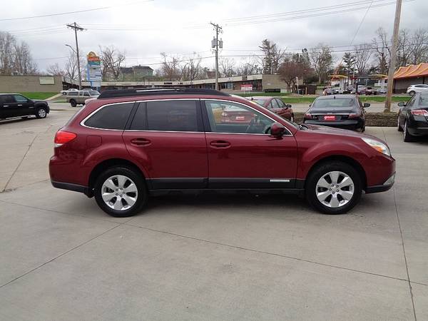 2011 Subaru Outback 4d SUV i Limited Moonroof - - by for sale in Marion, IA – photo 4