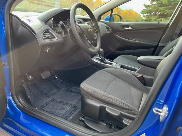 2018 Chevy Cruze LT - - by dealer - vehicle automotive for sale in Farmington, MN – photo 10
