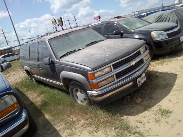 Chevy Suburban 1999, Titulo limpio for sale in Laredo, TX – photo 4