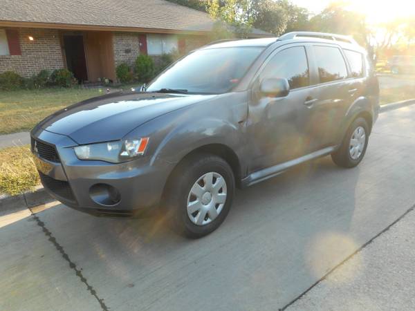 2011 Mitsubishi Outlander - - by dealer - vehicle for sale in Richardson, TX – photo 2