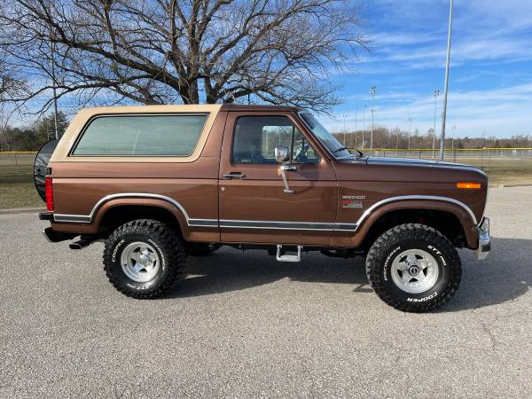 1986 Ford Bronco XLT 2dr 4WD SUV - - by dealer for sale in Omaha, NE – photo 3