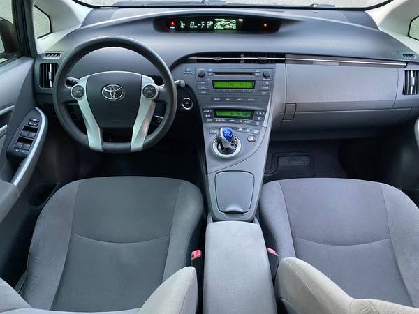 2011 Toyota Prius II Hybrid - - by dealer - vehicle for sale in Panorama City, CA – photo 14