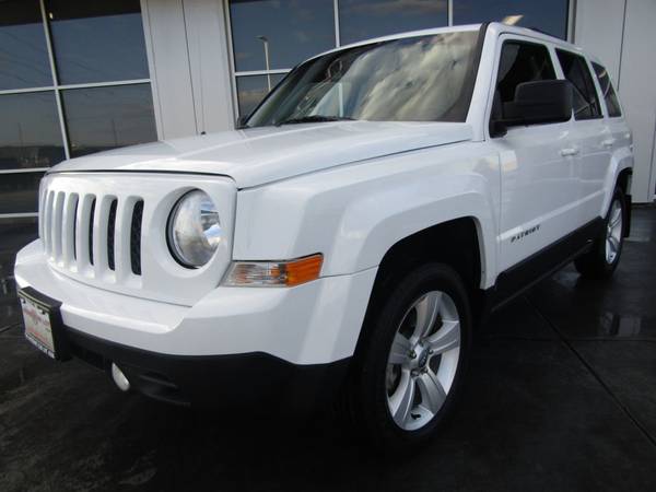 2016 *Jeep* *Patriot* *4WD 4dr Latitude* Bright Whit for sale in Omaha, NE – photo 3