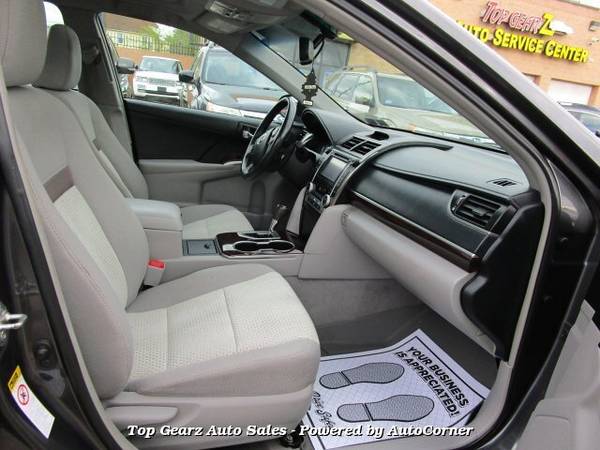 2013 Toyota Camry XLE 6-Speed Automatic - - by dealer for sale in Detroit, MI – photo 21