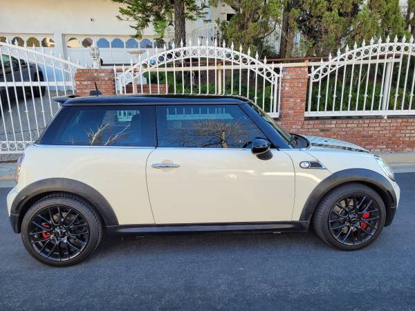 2009 Mini John Cooper Works JCW 211hp 6 Speed Manual White Gas Saver for sale in Los Angeles, CA – photo 11