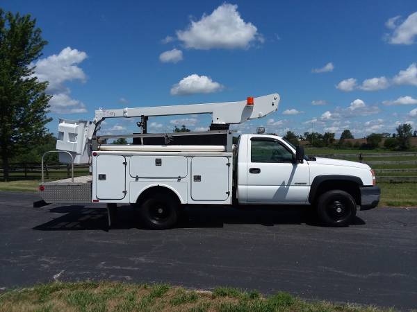 34' 2006 Chevrolet C3500 Bucket Boom Lift Utility Work Service Truck for sale in Gilberts, TX – photo 2