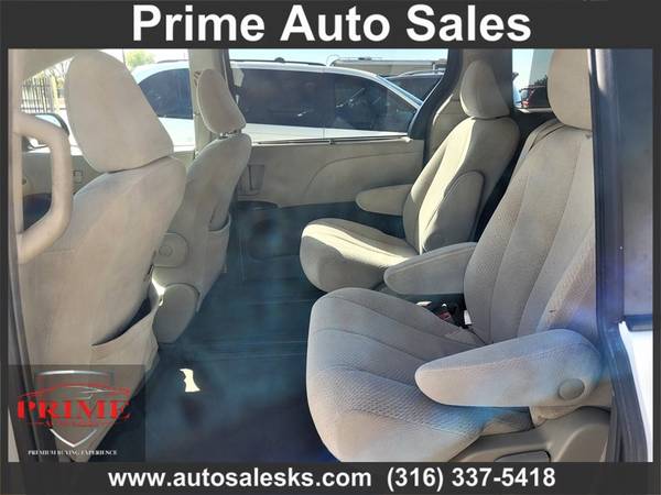 2011 TOYOTA SIENNA LE - - by dealer - vehicle for sale in Wichita, KS – photo 11
