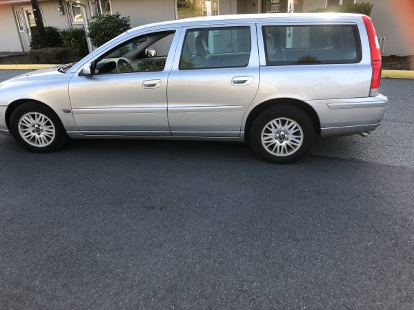 FOR VOLVO LOVERS 2005 V70 Wagon LOW MILES 128k Nice Car - cars for sale in Bothell, WA – photo 2