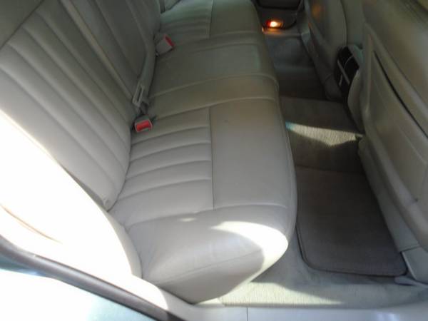 2004 Lincoln Town Car, 63K miles, cln Carfax, 17 serv rcrds new for sale in Matthews, NC – photo 19