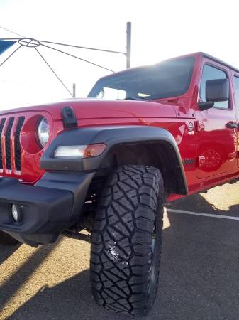 2020 Jeep Gladiator - cars & trucks - by dealer - vehicle automotive... for sale in McAllen, TX