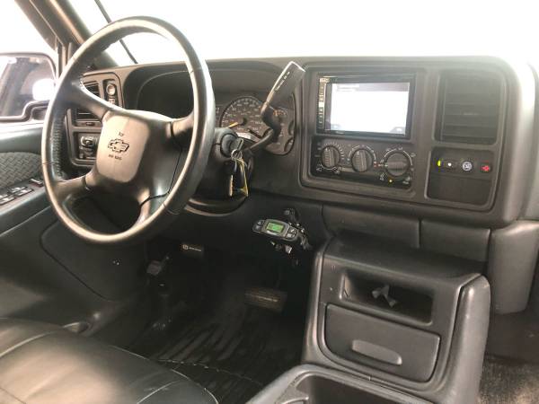 2002 Chevrolet Avalanch 2500 4WD SB Crew Cab for sale in Hasbrouck Heights, NJ – photo 10